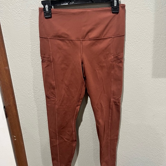 Yogalicious Lux Rust-Tone Active Leggings Size M EUC Butter Soft - Picture 2 of 4